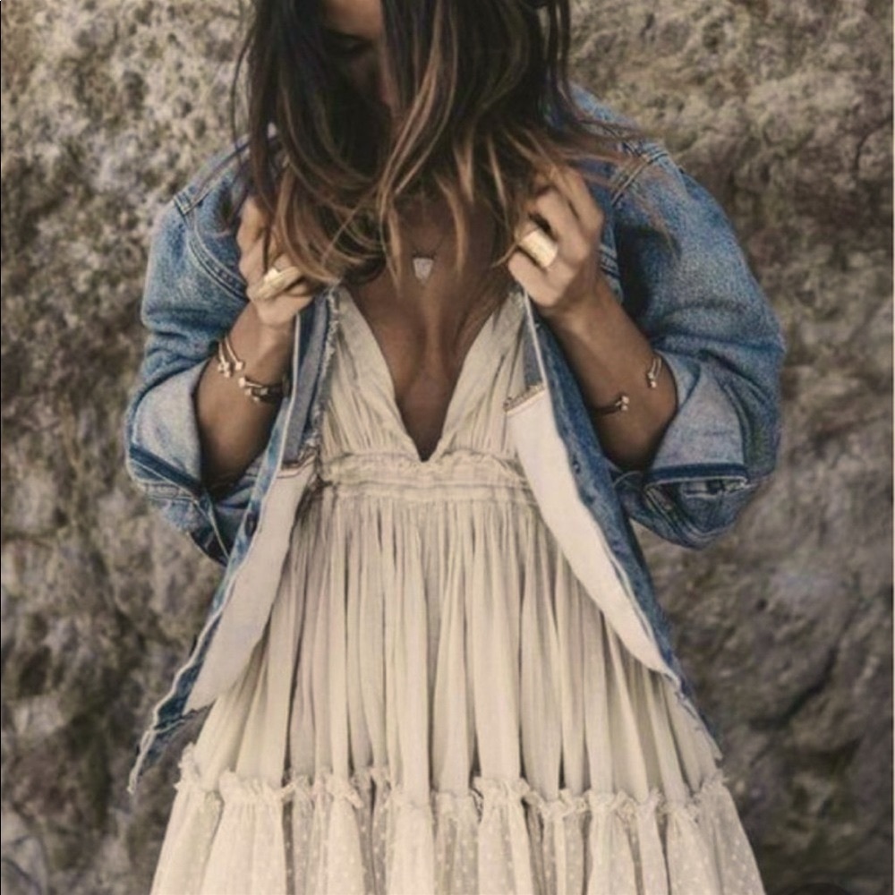 BOHO GYPSY HALTER BABYDOLL DRESS WITH OPEN BACK - Picture 3 of 9